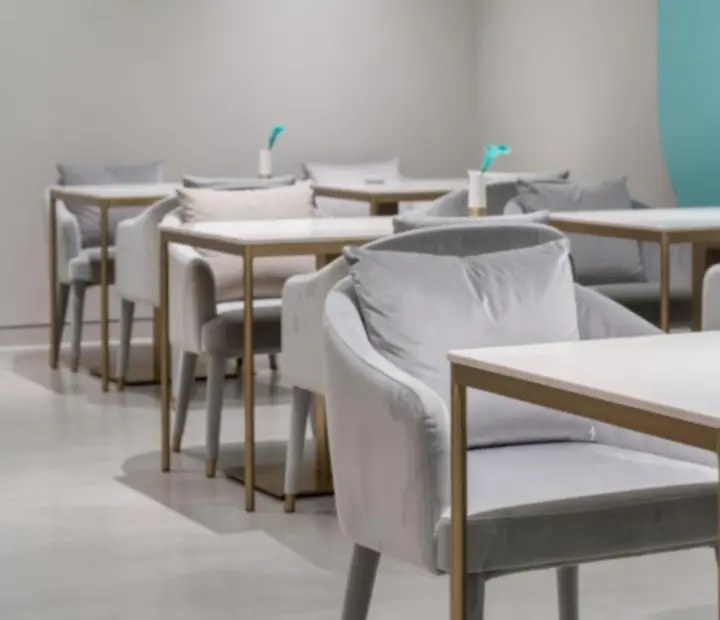 Minimalistički, luksuzan interijer Croatia Royal restorana